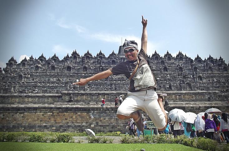 Levitation Picture Trial At Borobudur Temple
